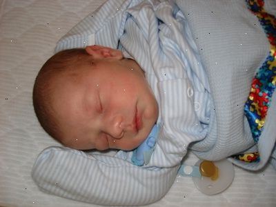 Hvordan å sette en baby til å sove igjen. Det er vanskelig nok å få et barn til å sove.