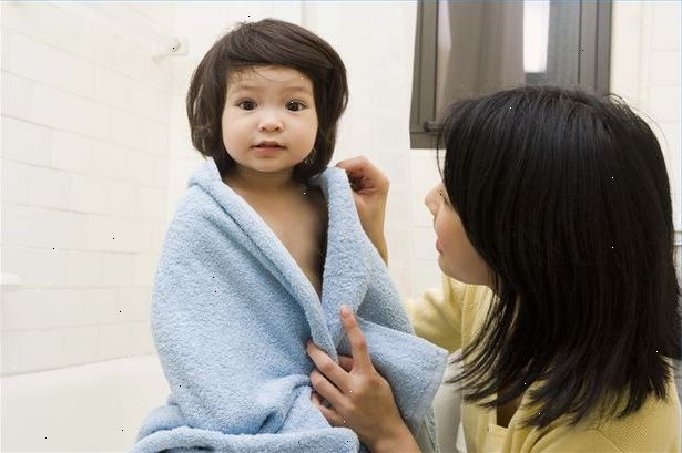Hvordan ta vare på et spedbarn etter et bad